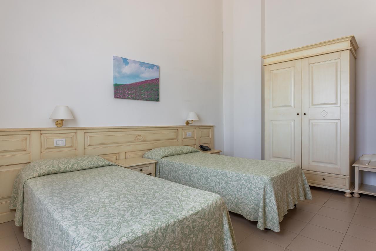 Rodia Hotel 3*