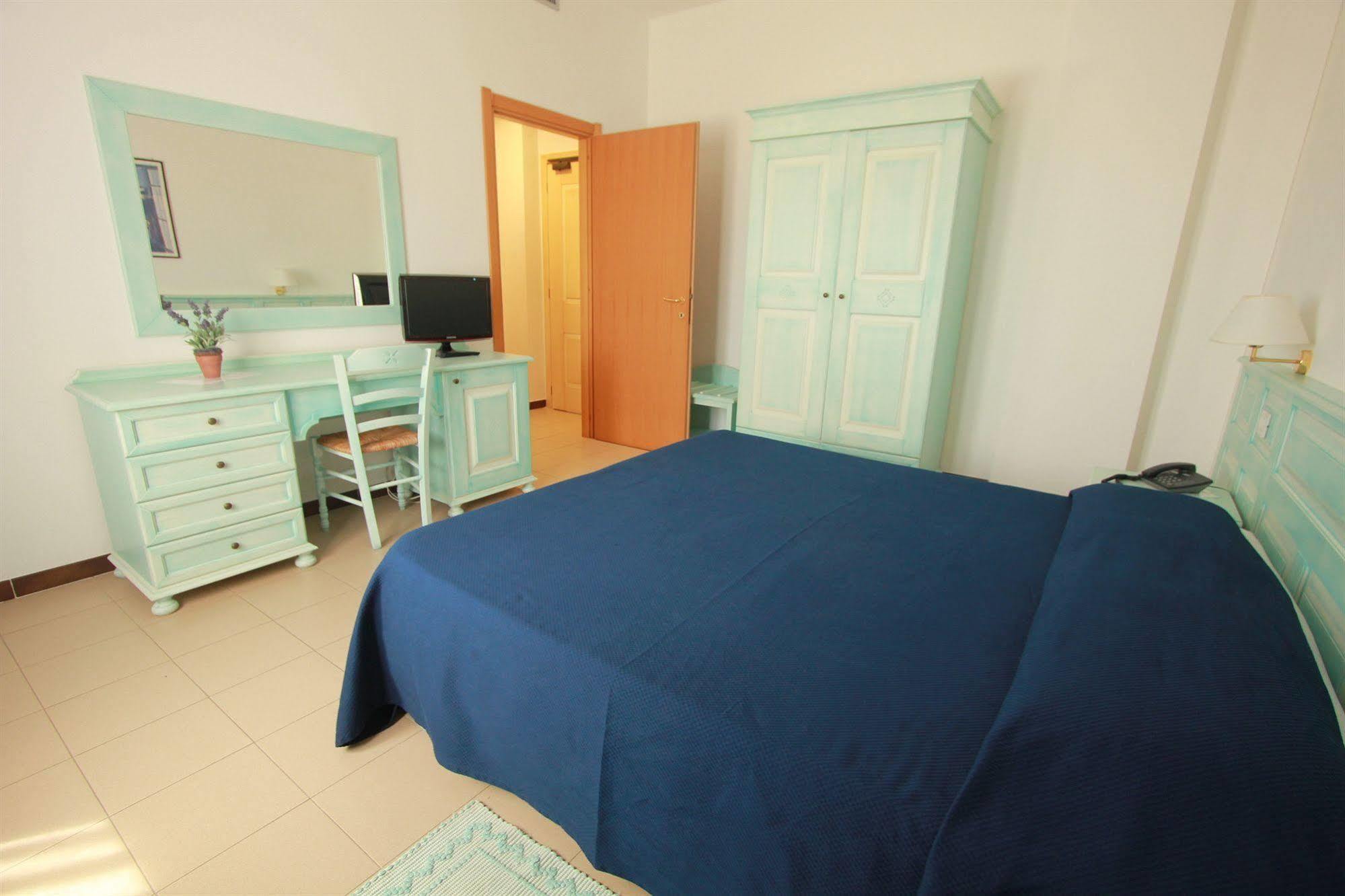 Rodia Hotel 3*